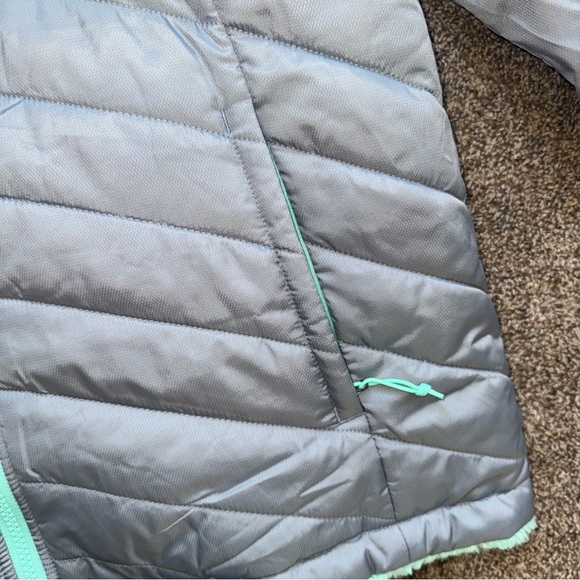 The North Face NWOT Women’s XL Gray and Mint Reversible Jacket - Picture 5 of 12
